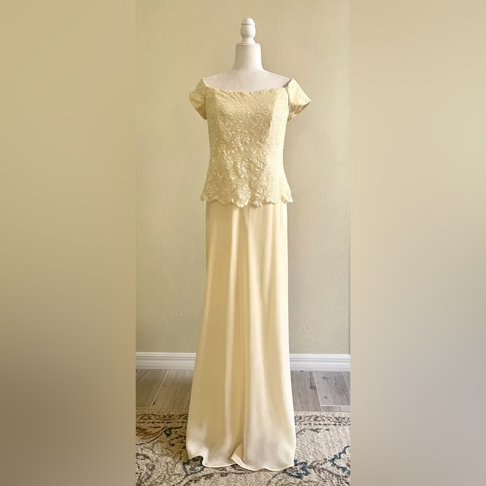 Vintage Ivory Cachet Bridal Dress
